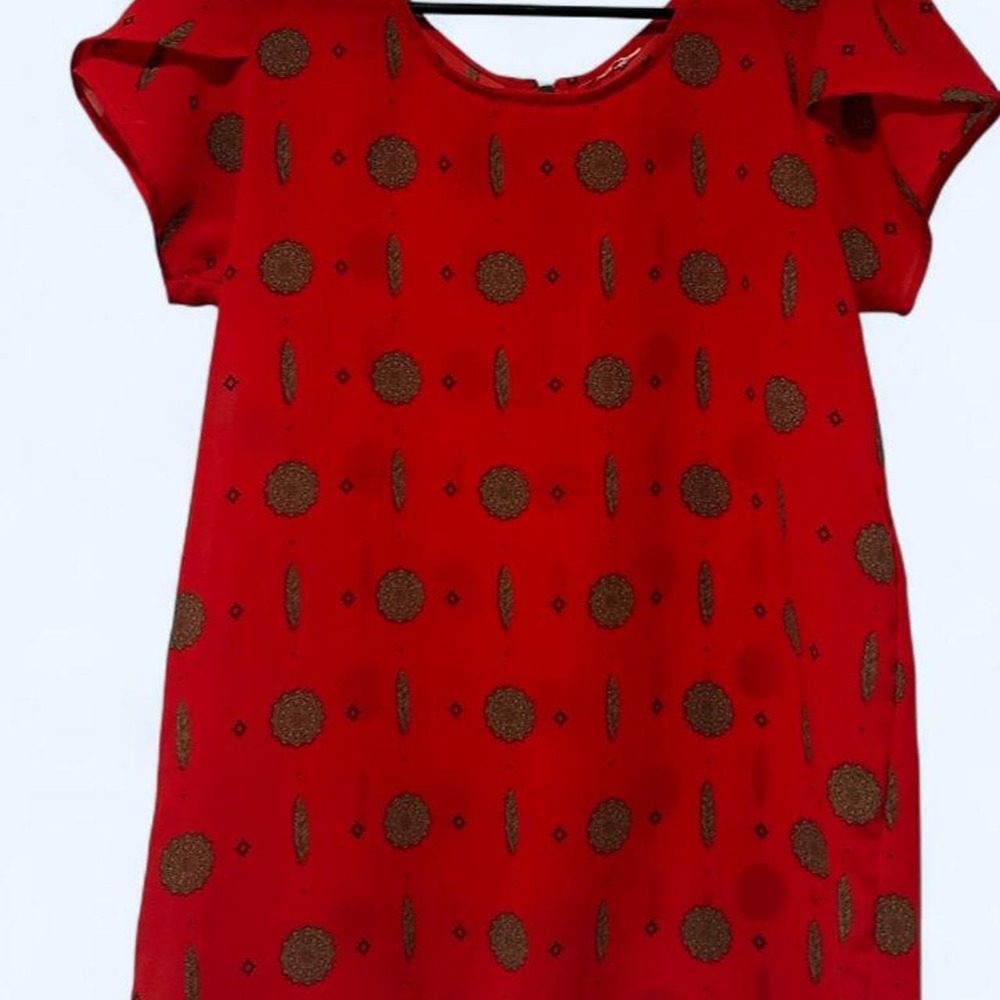 Red Sheer Chiffon Medallion Blouse 16P2P  27in Length Flutter Sleeve Casual Top